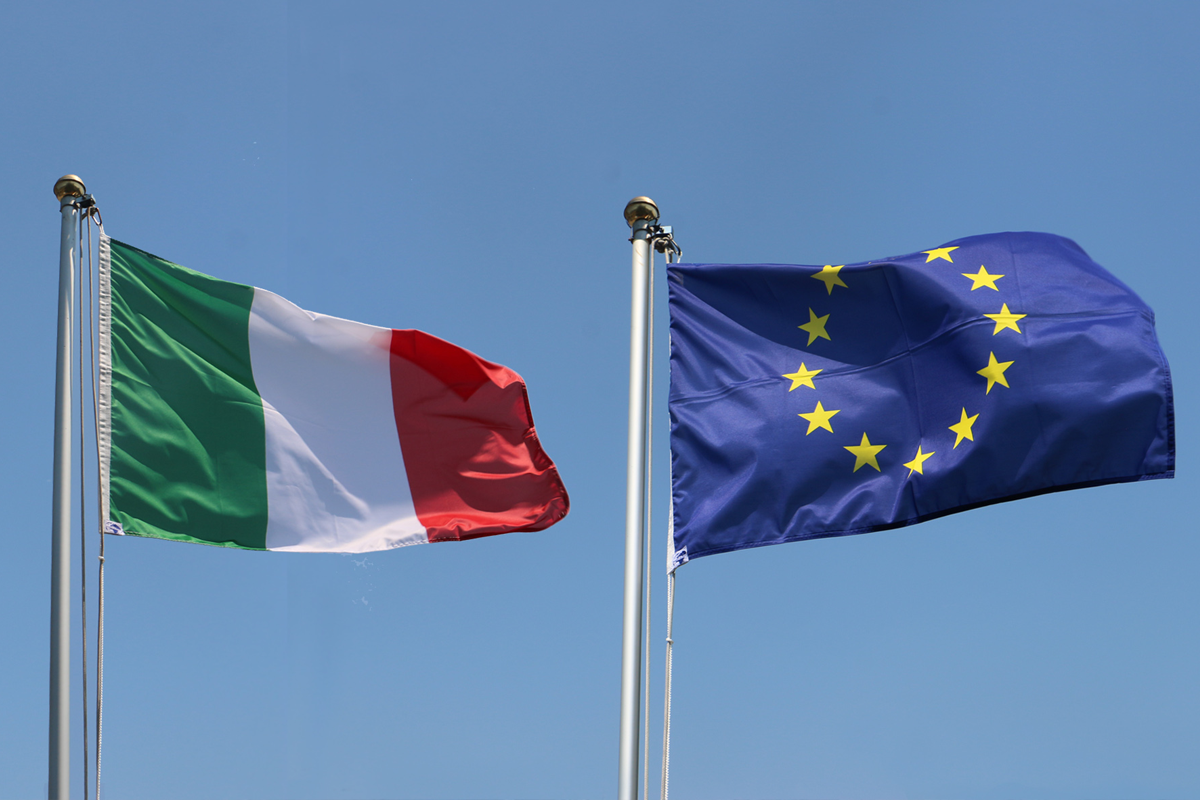 Guida Completa alla Normativa sulle Bandiere in Italia: DPR 121/2000 e Legge 22/1998